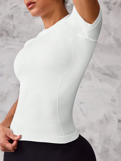 Women's short-sleeved sports top